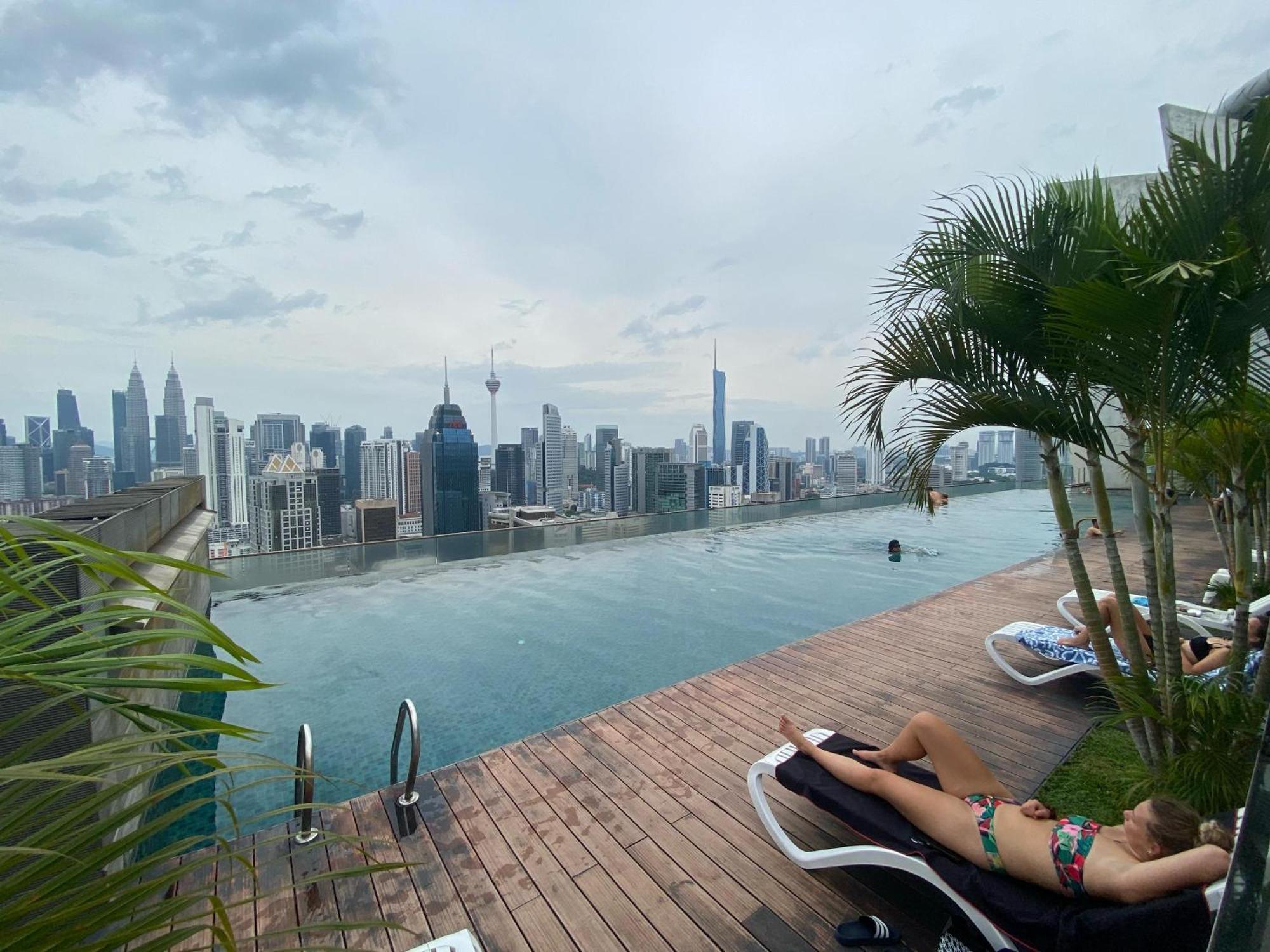 Skypool Kl Free Infinity Pool Over Kuala Lumpur Buitenkant foto