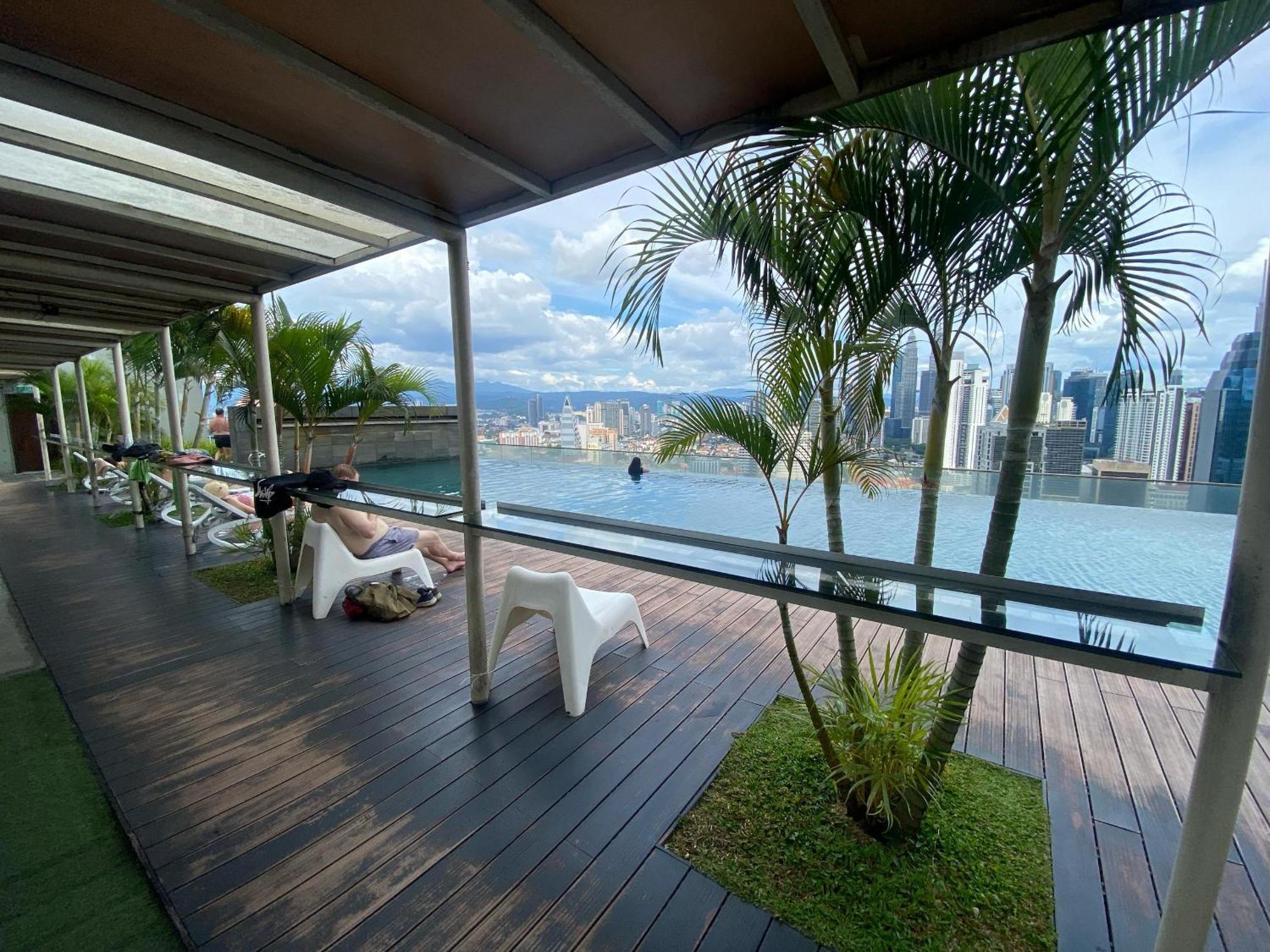 Skypool Kl Free Infinity Pool Over Kuala Lumpur Buitenkant foto