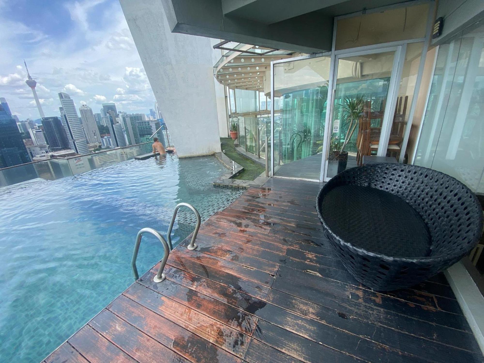 Skypool Kl Free Infinity Pool Over Kuala Lumpur Buitenkant foto